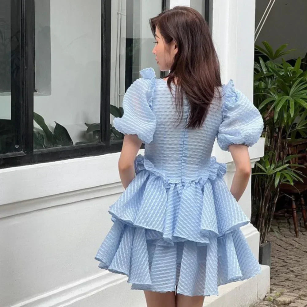 Alina – Blau-Weiße Sommerbluse aus Polyester