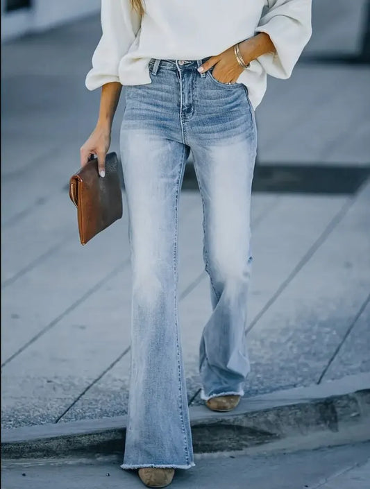 Livia - High-Waist Micro-Flare Jeans