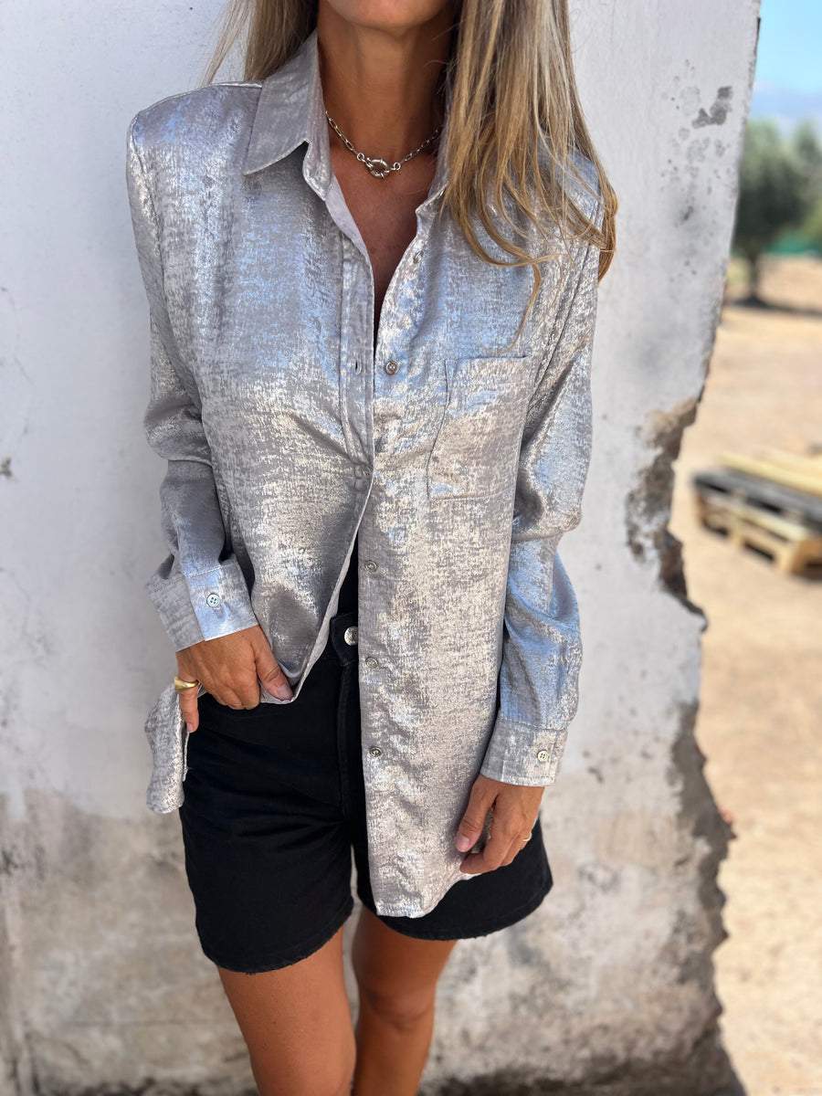 Luna Metallic Bluse – Glanzvoller Auftritt in jedem Licht